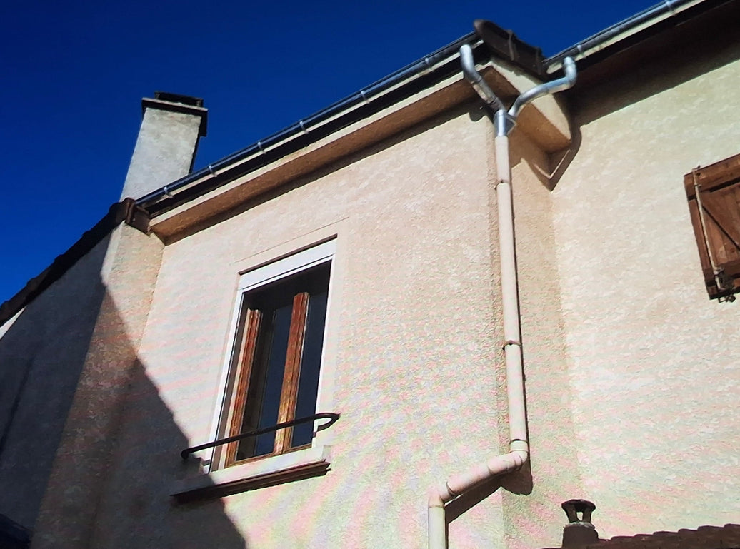 Remplacement d'une gouttière en zinc à Neuilly-sur-Marne (93330)
