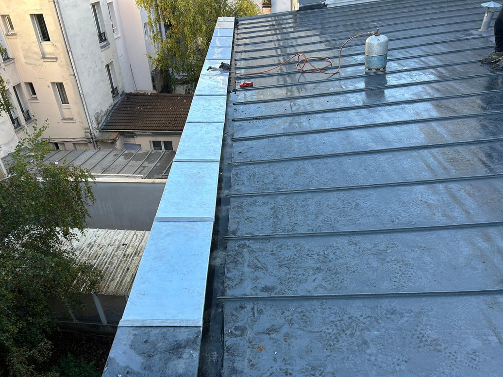 Étanchéité d'une tête de mur en zinc à Paris 18ᵉ (75018)