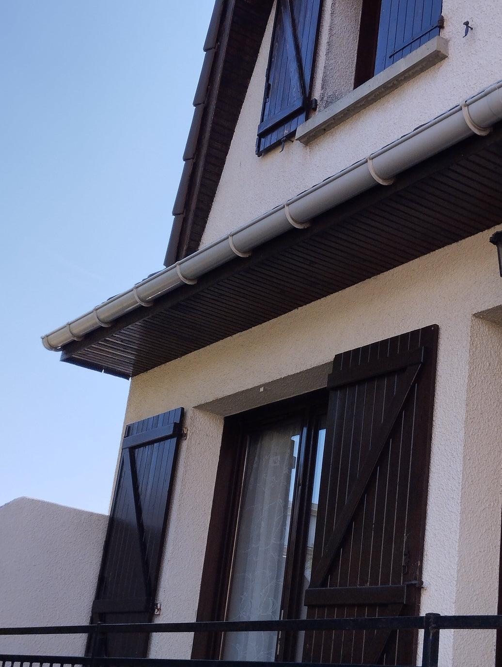 Remplacement d'une gouttière PVC à Rosny-sous-Bois (93110)
